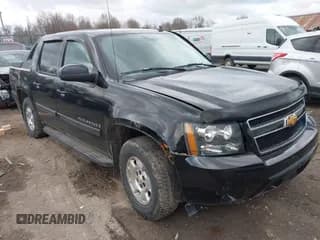 ✅ 2008 Chevrolet Avalanche 1LT • VIN: 3GNFK12358G171634 • Лот: 41865073. Опубликован ранее на IAAI с пробегом 177 623 миль. Бесплатный доступ к архиву аукционных продаж из США и подробный отчёт об истории автомобиля на DreamBid. Изображение 1.