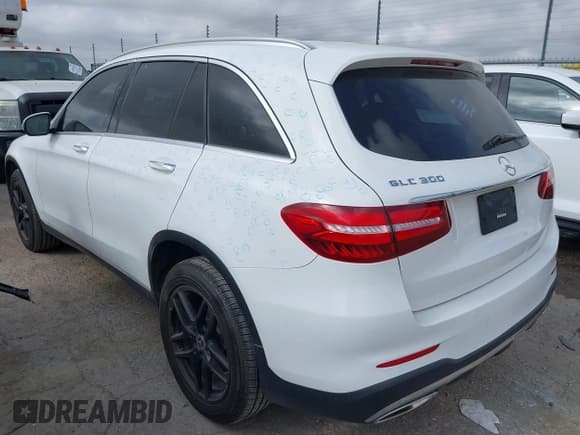 ✅ 2019 Mercedes-Benz GLC 300 • VIN: WDC0G4JB4KV158134 • Лот: 43104789. Опубликован ранее на IAAI с пробегом 59 880 миль. Бесплатный доступ к архиву аукционных продаж из США и подробный отчёт об истории автомобиля на DreamBid. Изображение 3.