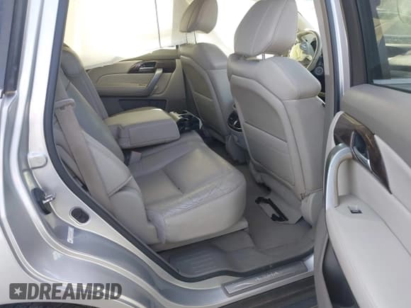 ✅ 2012 Acura MDX • VIN: 2HNYD2H2XCH545299 • Lot: 43634990. Listed on IAAI with 129,957 mi. Free auction sales archive from the USA and detailed vehicle history report at DreamBid. Image 8.
