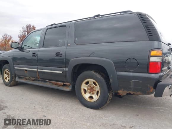 ✅ 2005 Chevrolet Suburban Z71 • VIN: 3GNFK16ZX5G279709 • Lot: 43683526. Wystawiony na IAAI z przebiegiem Nie podano. Bezpłatny archiwum sprzedaży aukcyjnych z USA i szczegółowy raport historii pojazdu na DreamBid. Zdjęcie 6.