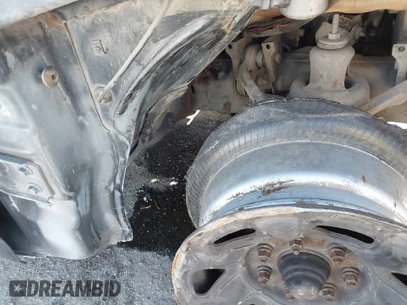 ✅ 1997 Ford F-250 • VIN: 1FTFX27L4VKC04670 • Лот: 41699664. Опубликован ранее на IAAI с пробегом 272 038 миль. Бесплатный доступ к архиву аукционных продаж из США и подробный отчёт об истории автомобиля на DreamBid. Изображение 12.