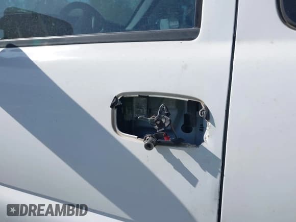 ✅ 2004 Chevrolet Silverado 2500HD • VIN: 1GBHC29U04E315695 • Лот: 42651705. Опубликован ранее на IAAI с пробегом 423 864 миль. Бесплатный доступ к архиву аукционных продаж из США и подробный отчёт об истории автомобиля на DreamBid. Изображение 6.