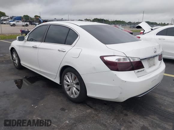 ✅ 2015 Honda Accord EX-L • VIN: 1HGCR2F80FA104455 • Lot: 43867064. Listed on IAAI with 136,969 mi. Free auction sales archive from the USA and detailed vehicle history report at DreamBid. Image 3.
