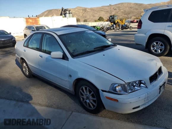 ✅ 2003 Volvo S40 • VIN: YV1VS27583F975077 • Lot: 90726395. Wystawiony na Copart z przebiegiem 131 575 mil. Bezpłatny archiwum sprzedaży aukcyjnych z USA i szczegółowy raport historii pojazdu na DreamBid. Zdjęcie 4.