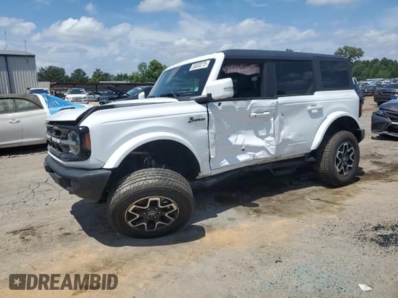 ✅ 2024 Ford Bronco Outer Banks • VIN: 1FMDE8BH6RLB02611 • Лот: 55033275. Опубликован ранее на Copart с пробегом 8 590 миль. Бесплатный доступ к архиву аукционных продаж из США и подробный отчёт об истории автомобиля на DreamBid. Изображение 1.