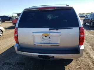 ✅ 2014 Chevrolet Suburban LT • VIN: 1GNSKJE76ER218792 • Lot: 72941234. Wystawiony na Copart z przebiegiem 265 059 mil. Bezpłatny archiwum sprzedaży aukcyjnych z USA i szczegółowy raport historii pojazdu na DreamBid. Zdjęcie 6.