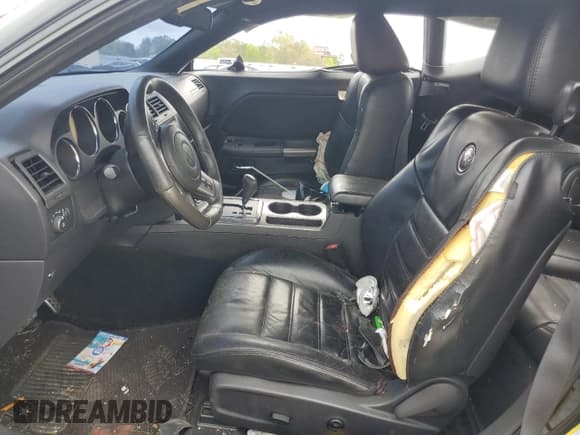 ✅ 2014 Dodge Challenger SXT • VIN: 2C3CDYAG8EH282181 • Lot: 49042914. Wystawiony na Copart z przebiegiem 150 999 mil. Bezpłatny archiwum sprzedaży aukcyjnych z USA i szczegółowy raport historii pojazdu na DreamBid. Zdjęcie 7.