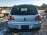 ✅ 2009 Volkswagen Tiguan S • VIN: WVGAV75NX9W545809 • Lot: 82594285. Listed on Copart with 106,087 mi. Free auction sales archive from the USA and detailed vehicle history report at DreamBid. Image 6.