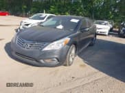 ✅ 2013 Hyundai Azera • VIN: KMHFH4JG9DA198966 • Лот: 42232410. Опубликован ранее на IAAI с пробегом 177 041 миль. Бесплатный доступ к архиву аукционных продаж из США и подробный отчёт об истории автомобиля на DreamBid. Изображение 2.