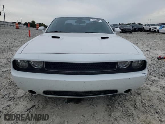 ✅ 2014 Dodge Challenger SXT • VIN: 2C3CDYAG5EH311359 • Lot: 70916784. Wystawiony na Copart z przebiegiem 236 076 mil. Bezpłatny archiwum sprzedaży aukcyjnych z USA i szczegółowy raport historii pojazdu na DreamBid. Zdjęcie 5.