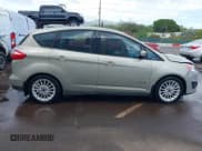 ✅ 2015 Ford C-Max SE • VIN: 1FADP5AU5FL120692 • Lot: 41590616. Wystawiony na IAAI z przebiegiem 102 381 mil. Bezpłatny archiwum sprzedaży aukcyjnych z USA i szczegółowy raport historii pojazdu na DreamBid. Zdjęcie 13.