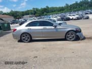 ✅ 2021 Mercedes-Benz C 300 • VIN: W1KWF8EB8MR648727 • Lot: 42794450. Wystawiony na IAAI z przebiegiem 48 928 mil. Bezpłatny archiwum sprzedaży aukcyjnych z USA i szczegółowy raport historii pojazdu na DreamBid. Zdjęcie 13.