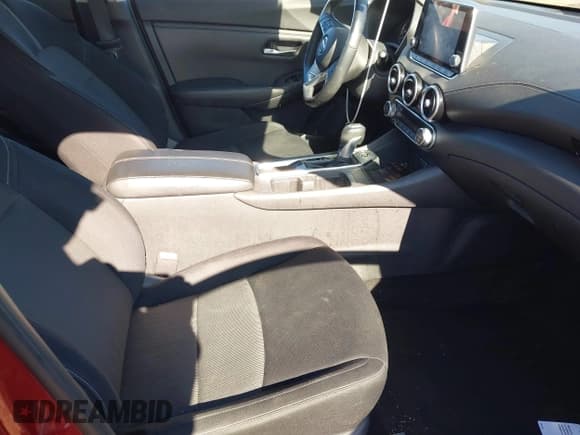 ✅ 2020 Nissan Sentra SV • VIN: 3N1AB8CV1LY268508 • Лот: 43503636. Опубликован ранее на IAAI с пробегом 45 068 миль. Бесплатный доступ к архиву аукционных продаж из США и подробный отчёт об истории автомобиля на DreamBid. Изображение 5.