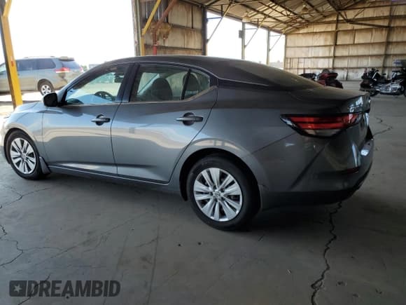 ✅ 2021 Nissan Sentra S • VIN: 3N1AB8BV3MY240163 • Lot: 70756535. Wystawiony na Copart z przebiegiem 74 303 mil. Bezpłatny archiwum sprzedaży aukcyjnych z USA i szczegółowy raport historii pojazdu na DreamBid. Zdjęcie 2.