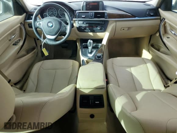 ✅ 2015 BMW 3 Series 328i • VIN: WBA3A5C50FF607985 • Lot: 86839955. Wystawiony na Copart z przebiegiem 88 815 mil. Bezpłatny archiwum sprzedaży aukcyjnych z USA i szczegółowy raport historii pojazdu na DreamBid. Zdjęcie 8.