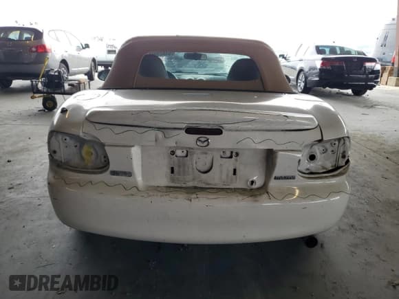 ✅ 2003 Mazda MX-5 Miata Cloth • VIN: JM1NB353130312904 • Lot: 64829985. Wystawiony na Copart z przebiegiem 168 733 mil. Bezpłatny archiwum sprzedaży aukcyjnych z USA i szczegółowy raport historii pojazdu na DreamBid. Zdjęcie 6.