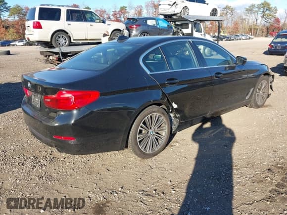 ✅ 2019 BMW 5 Series 530i xDrive • VIN: WBAJA7C50KWC78172 • Lot: 43521921. Listed on IAAI with 54,611 mi. Free auction sales archive from the USA and detailed vehicle history report at DreamBid. Image 4.