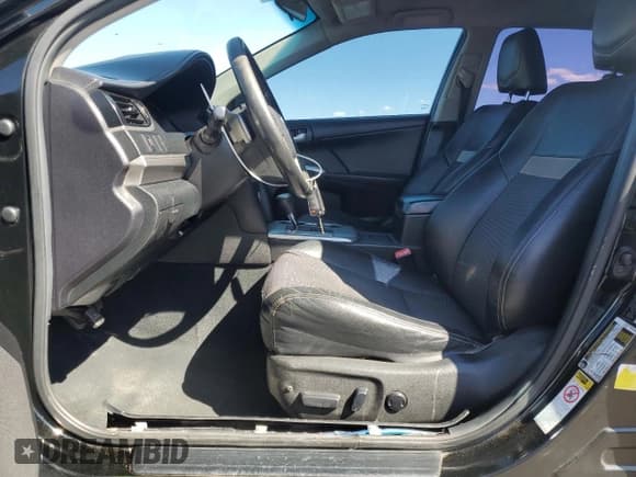 ✅ 2014 Toyota Camry SE • VIN: 4T1BF1FK0EU419032 • Lot: 82543185. Wystawiony na Copart z przebiegiem 179 440 mil. Bezpłatny archiwum sprzedaży aukcyjnych z USA i szczegółowy raport historii pojazdu na DreamBid. Zdjęcie 7.