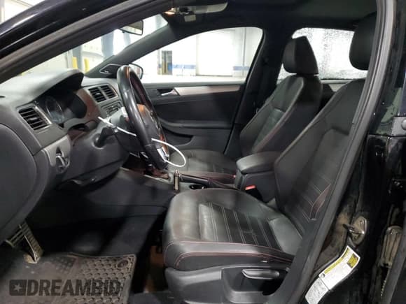 ✅ 2012 Volkswagen Jetta • VIN: 3VW467AJ5CM420271 • Lot: 51419685. Listed on Copart with 172,438 mi. Free auction sales archive from the USA and detailed vehicle history report at DreamBid. Image 7.