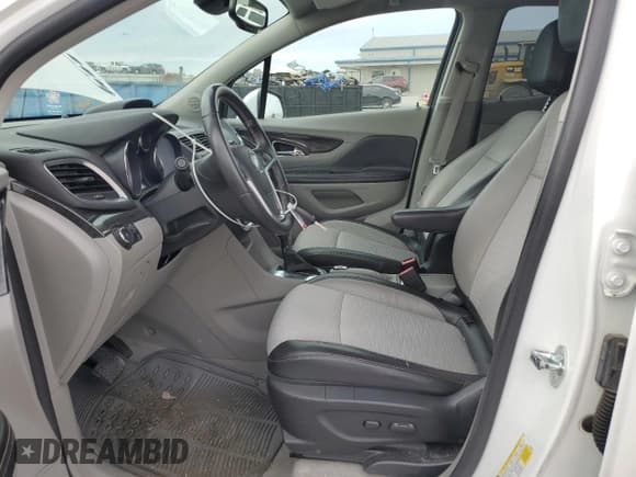 ✅ 2015 Buick Encore Convenience • VIN: KL4CJBSB5FB053403 • Лот: 86082485. Опубликован ранее на Copart с пробегом 102 605 миль. Бесплатный доступ к архиву аукционных продаж из США и подробный отчёт об истории автомобиля на DreamBid. Изображение 7.