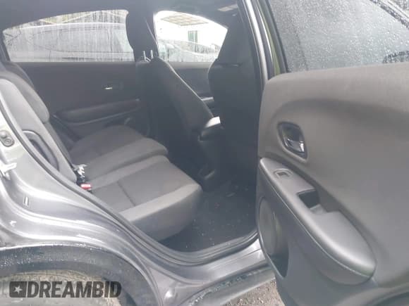 ✅ 2019 Honda HR-V Sport • VIN: 3CZRU6H13KG714922 • Lot: 43438115. Wystawiony na IAAI z przebiegiem 95 374 mil. Bezpłatny archiwum sprzedaży aukcyjnych z USA i szczegółowy raport historii pojazdu na DreamBid. Zdjęcie 8.