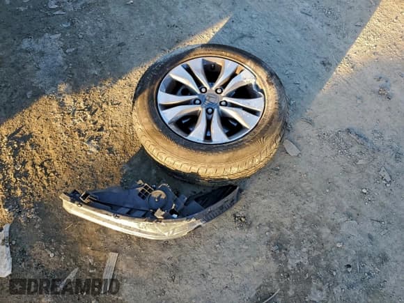 ✅ 2014 Honda Accord LX • VIN: 1HGCR2F33EA265742 • Лот: 94772665. Опубликован ранее на Copart с пробегом 79 518 миль. Бесплатный доступ к архиву аукционных продаж из США и подробный отчёт об истории автомобиля на DreamBid. Изображение 12.