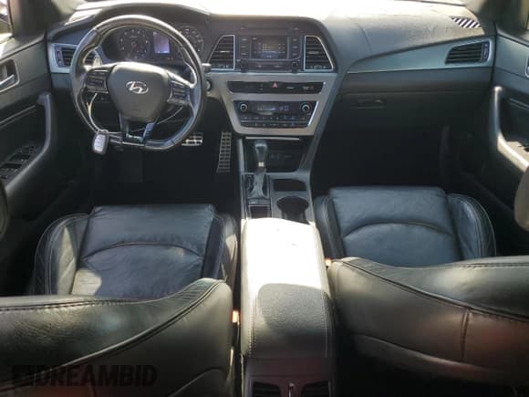 ✅ 2015 Hyundai Sonata Sport • VIN: 5NPE34AB6FH102726 • Lot: 81548055. Wystawiony na Copart z przebiegiem 166 859 mil. Bezpłatny archiwum sprzedaży aukcyjnych z USA i szczegółowy raport historii pojazdu na DreamBid. Zdjęcie 8.