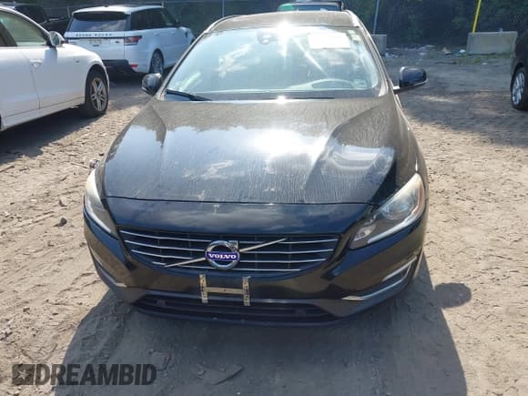 ✅ 2015 Volvo V60 T5 Drive-E Premier • VIN: YV126MEB4F1189404 • Lot: 42961446. Wystawiony na IAAI z przebiegiem 131 265 mil. Bezpłatny archiwum sprzedaży aukcyjnych z USA i szczegółowy raport historii pojazdu na DreamBid. Zdjęcie 12.