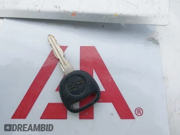 ✅ 2003 Chevrolet Silverado 1500 LS • VIN: 2GCEK19T731277336 • Лот: 43660836. Опубликован ранее на IAAI с пробегом 19 247 миль. Бесплатный доступ к архиву аукционных продаж из США и подробный отчёт об истории автомобиля на DreamBid. Изображение 11.