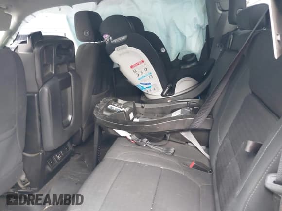 ✅ 2021 Chevrolet Silverado 1500 RST • VIN: 1GCUYEET8MZ311526 • Lot: 42367715. Wystawiony na IAAI z przebiegiem 65 638 mil. Bezpłatny archiwum sprzedaży aukcyjnych z USA i szczegółowy raport historii pojazdu na DreamBid. Zdjęcie 8.