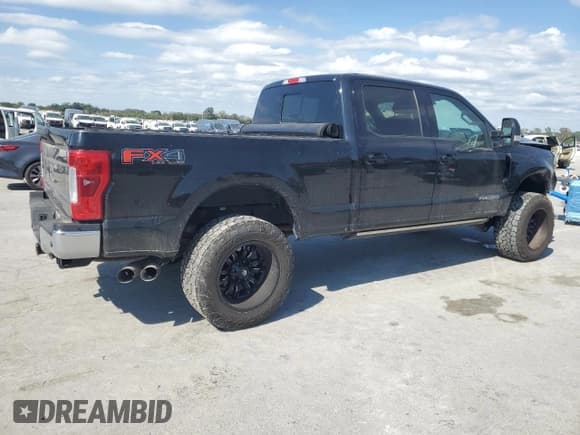✅ 2017 Ford F-250 Lariat • VIN: 1FT7W2BT5HED67748 • Lot: 86181745. Listed on Copart with 177,973 mi. Free auction sales archive from the USA and detailed vehicle history report at DreamBid. Image 3.