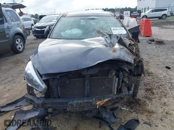 ✅ 2016 Kia Cadenza Premium • VIN: KNALN4D71G5215958 • Lot: 42887270. Wystawiony na IAAI z przebiegiem 144 207 mil. Bezpłatny archiwum sprzedaży aukcyjnych z USA i szczegółowy raport historii pojazdu na DreamBid. Zdjęcie 13.