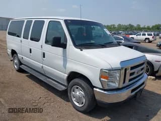 ✅ 2012 Ford Econoline Passenger XL • VIN: 1FBNE3BL9CDA32236 • Lot: 42484447. Wystawiony na IAAI z przebiegiem 146 983 mil. Bezpłatny archiwum sprzedaży aukcyjnych z USA i szczegółowy raport historii pojazdu na DreamBid. Zdjęcie 1.