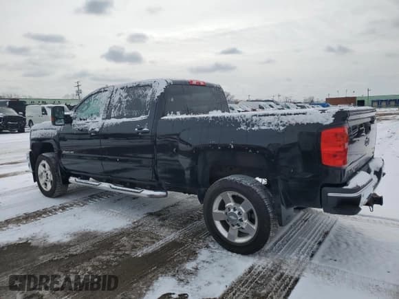 ✅ 2018 Chevrolet Silverado 2500HD LT • VIN: 1GC1KVEG2JF130975 • Lot: 44134105. Wystawiony na Copart z przebiegiem 68 105 mil. Bezpłatny archiwum sprzedaży aukcyjnych z USA i szczegółowy raport historii pojazdu na DreamBid. Zdjęcie 2.