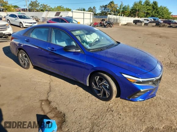 ✅ 2025 Hyundai Elantra SEL Sport • VIN: KMHLM4DGXSU974107 • Lot: 71013385. Listed on Copart with Not provided. Free auction sales archive from the USA and detailed vehicle history report at DreamBid. Image 4.