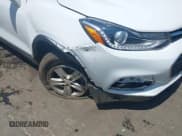 ✅ 2020 Chevrolet Trax LT • VIN: 3GNCJPSB9LL320434 • Lot: 42697879. Wystawiony na IAAI z przebiegiem 30 679 mil. Bezpłatny archiwum sprzedaży aukcyjnych z USA i szczegółowy raport historii pojazdu na DreamBid. Zdjęcie 6.