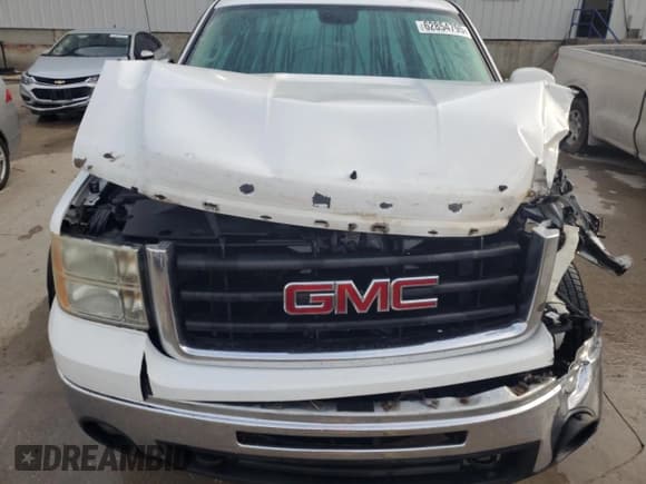 ✅ 2009 GMC Sierra 1500 • VIN: 2GTEK33M091105655 • Lot: 62854795. Wystawiony na Copart z przebiegiem Nie podano. Bezpłatny archiwum sprzedaży aukcyjnych z USA i szczegółowy raport historii pojazdu na DreamBid. Zdjęcie 11.