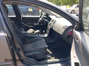 ✅ 2010 Volvo V50 • VIN: YV1390MW3A2527032 • Лот: 42801610. Опубликован ранее на IAAI с пробегом 167 568 миль. Бесплатный доступ к архиву аукционных продаж из США и подробный отчёт об истории автомобиля на DreamBid. Изображение 5.