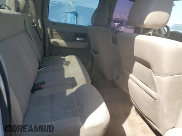 ✅ 2006 Ford F-150 XLT • VIN: 1FTRW12W56KD38228 • Lot: 64809535. Wystawiony na Copart z przebiegiem 207 197 mil. Bezpłatny archiwum sprzedaży aukcyjnych z USA i szczegółowy raport historii pojazdu na DreamBid. Zdjęcie 11.