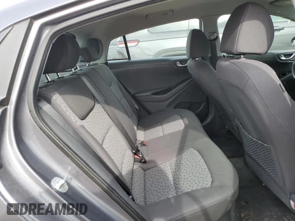 ✅ 2018 Hyundai Ioniq Blue • VIN: KMHC65LC8JU075341 • Lot: 46263705. Wystawiony na Copart z przebiegiem 69 368 mil. Bezpłatny archiwum sprzedaży aukcyjnych z USA i szczegółowy raport historii pojazdu na DreamBid. Zdjęcie 10.