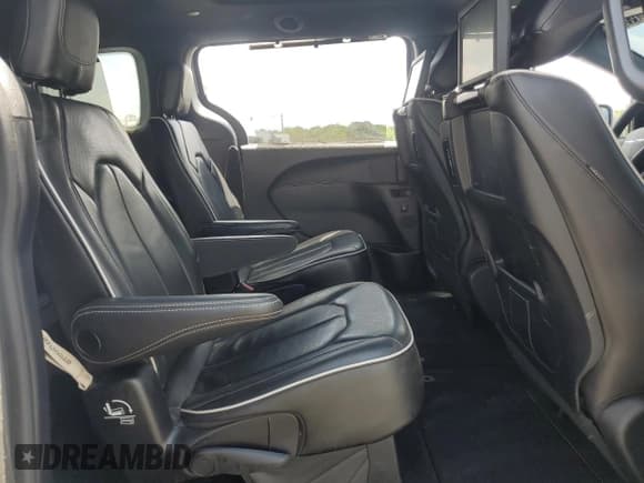 ✅ 2022 Chrysler Pacifica Limited • VIN: 2C4RC1GG6NR136945 • Лот: 62832065. Опубликован ранее на Copart с пробегом 64 402 миль. Бесплатный доступ к архиву аукционных продаж из США и подробный отчёт об истории автомобиля на DreamBid. Изображение 11.