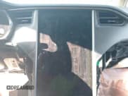 ✅ 2018 Tesla Model X 75D • VIN: 5YJXCBE23JF100303 • Лот: 42666935. Опубликован ранее на IAAI с пробегом Не указан. Бесплатный доступ к архиву аукционных продаж из США и подробный отчёт об истории автомобиля на DreamBid. Изображение 17.