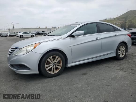 ✅ 2014 Hyundai Sonata GLS • VIN: 5NPEB4AC2EH862582 • Lot: 52000204. Wystawiony na Copart z przebiegiem 193 890 mil. Bezpłatny archiwum sprzedaży aukcyjnych z USA i szczegółowy raport historii pojazdu na DreamBid. Zdjęcie 1.