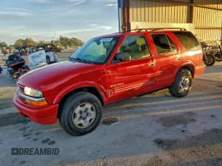 ✅ 2002 Chevrolet Blazer LS • VIN: 1GNDT13W22K205977 • Lot: 94338335. Listed on Copart with 192,024 mi. Free auction sales archive from the USA and detailed vehicle history report at DreamBid. Image 1.