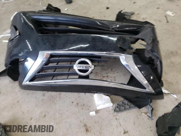 ✅ 2017 Nissan Versa SV • VIN: 3N1CN7AP9HL843232 • Lot: 93659255. Listed on Copart with 98,036 mi. Free auction sales archive from the USA and detailed vehicle history report at DreamBid. Image 12.