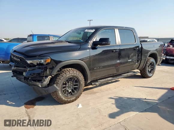 2025 Ram 1500 Rebel z VIN 1C6SRFLP0SN652317, wystawiony jako Copart lot #80951075 z przebiegiem 8 133 mil mil oraz Szkoda całkowita • Salvage title. Historia ofert i sprzedaży dostępna na DreamBid. Obrazek 1.