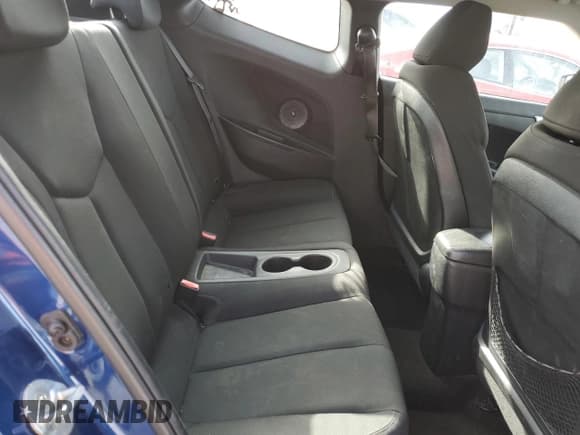 ✅ 2016 Hyundai Veloster • VIN: KMHTC6AD8GU260296 • Lot: 45921955. Wystawiony na Copart z przebiegiem 300 167 mil. Bezpłatny archiwum sprzedaży aukcyjnych z USA i szczegółowy raport historii pojazdu na DreamBid. Zdjęcie 10.