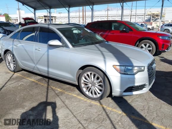 ✅ 2014 Audi A6 Premium Plus • VIN: WAUGFAFC5EN036309 • Lot: 43470364. Wystawiony na IAAI z przebiegiem 188 865 mil. Bezpłatny archiwum sprzedaży aukcyjnych z USA i szczegółowy raport historii pojazdu na DreamBid. Zdjęcie 1.