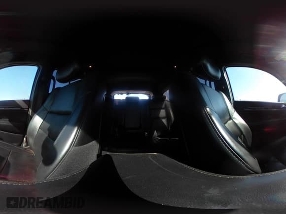 ✅ 2018 Jeep Grand Cherokee Limited • VIN: 1C4RJFBG5JC127845 • Lot: 42026704. Wystawiony na IAAI z przebiegiem 119 948 mil. Bezpłatny archiwum sprzedaży aukcyjnych z USA i szczegółowy raport historii pojazdu na DreamBid. Zdjęcie 19.