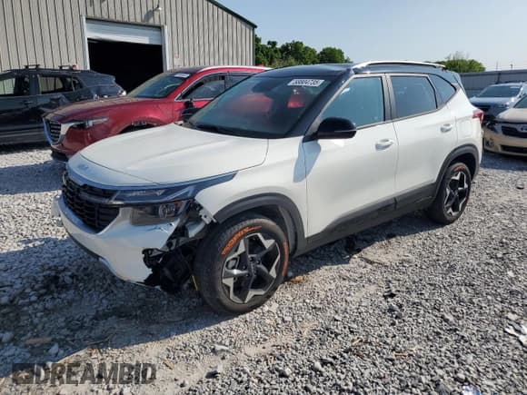 ✅ 2025 Kia Seltos S • VIN: KNDEUCAA6S7687224 • Lot: 58804735. Listed on Copart with 4,296 mi. Free auction sales archive from the USA and detailed vehicle history report at DreamBid. Image 1.